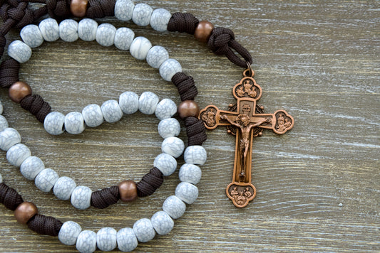 Embrace the Cross - 5 Decade Paracord Rosary with Cracked Ivory Hail Mary Beads, Antique Copper Our Father Beads, and 3-inch Copper 12-Apostles Crucifix. Durable 12mm Acrylic Beads and Paracord 550 for Catholic prayer and spiritual journey.
