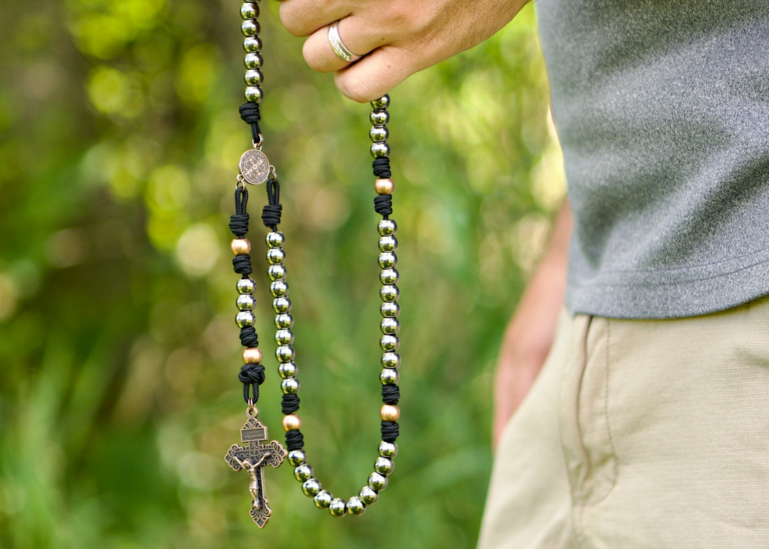 Men of Faith: Discover the Perfect Paracord Rosary from Sanctus Servo