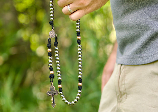 Men of Faith: Discover the Perfect Paracord Rosary from Sanctus Servo