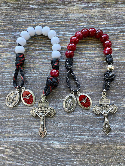 Custom Handmade Paracord Rosary - by Sanctus Servo