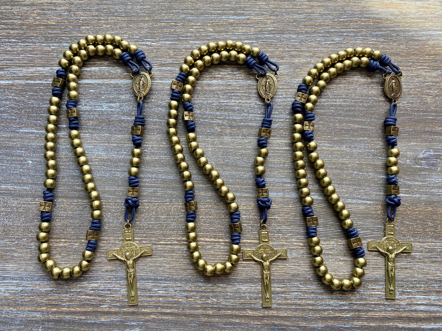 Custom Handmade Paracord Rosary - by Sanctus Servo