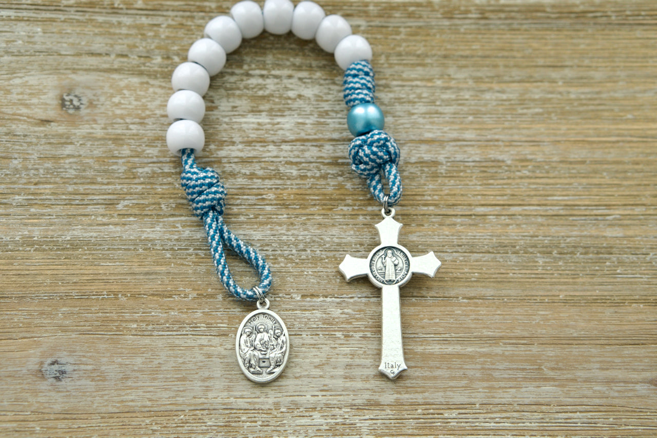 Mater Boni Consilii (Our Lady of Good Counsel) - Teal Blue and White 1 Decade Pocket Paracord Rosary, featuring a durable blue and white paracord, St. Benedict crucifix, and unique Mater Boni Consilii/Holy Trinity devotional medal