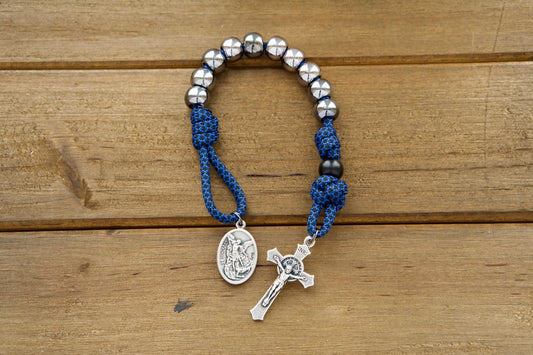 Blue and Gunmetal Single Decade Paracord Rosary with St. Benedict Crucifix, 10mm Gunmetal Beads, and Devotional Medal featuring St. Michael and Guardian Angel - Perfect for Boys' Spiritual Battles and Gifts