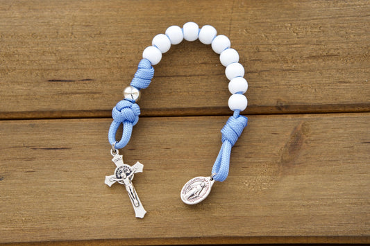 Children's Blue, White, and Silver - 1 Decade Paracord Rosary: A durable and stylish Catholic gift for kids' First Communion or Easter celebrations.