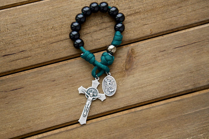 Dark Night of the Soul - 1 Decade Paracord Rosary featuring a compact design, durable paracord, and St. Michael and Guardian Angel devotional medal for extra protection on-the-go. Shop premium Catholic gifts at Sanctus Servo.