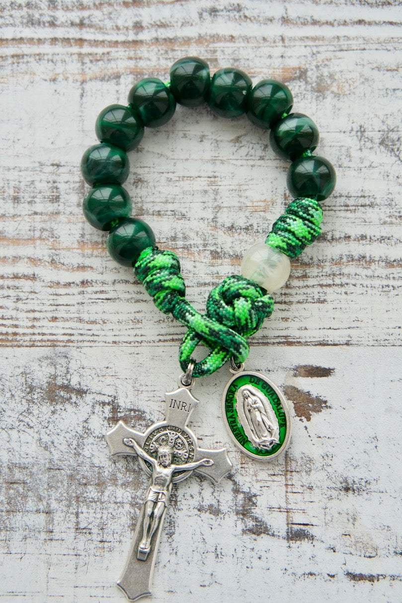 Our Lady of Guadalupe 1 Decade Paracord Rosary - Durable, Green Design with Hail Mary & Our Father Beads, St. Benedict Crucifix and Devotional Medal for Daily Devotions