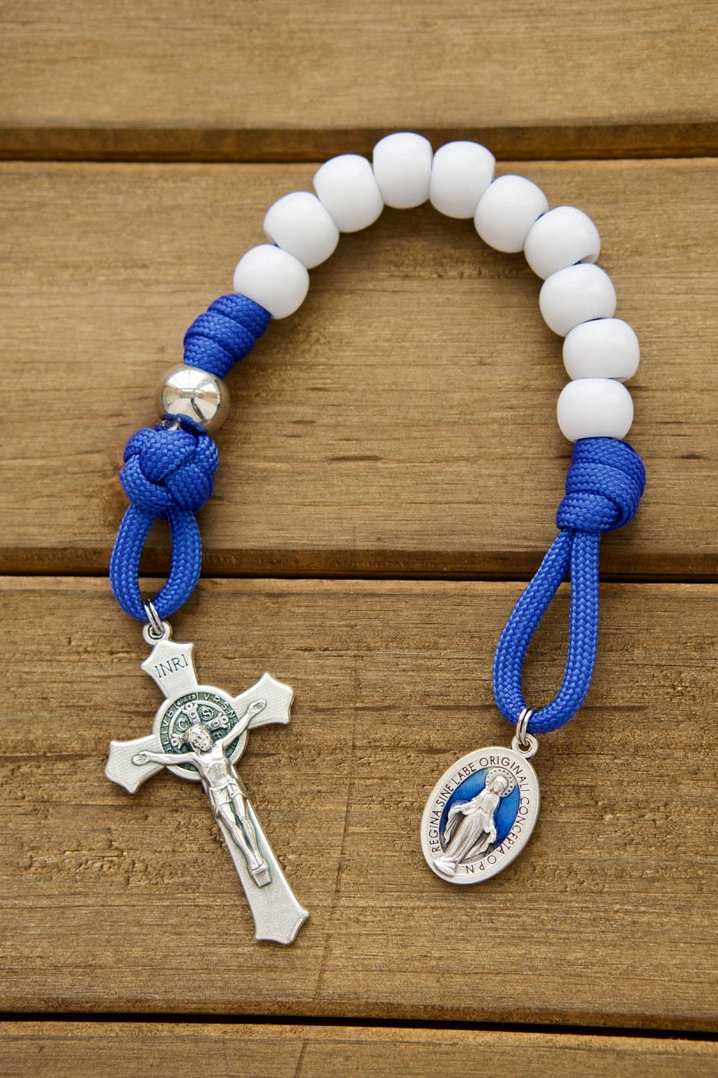 Durable 1 Decade Paracord Rosary with Our Lady of Miraculous Medal Design - Perfect for Praying on-the-go and Daily Battle!